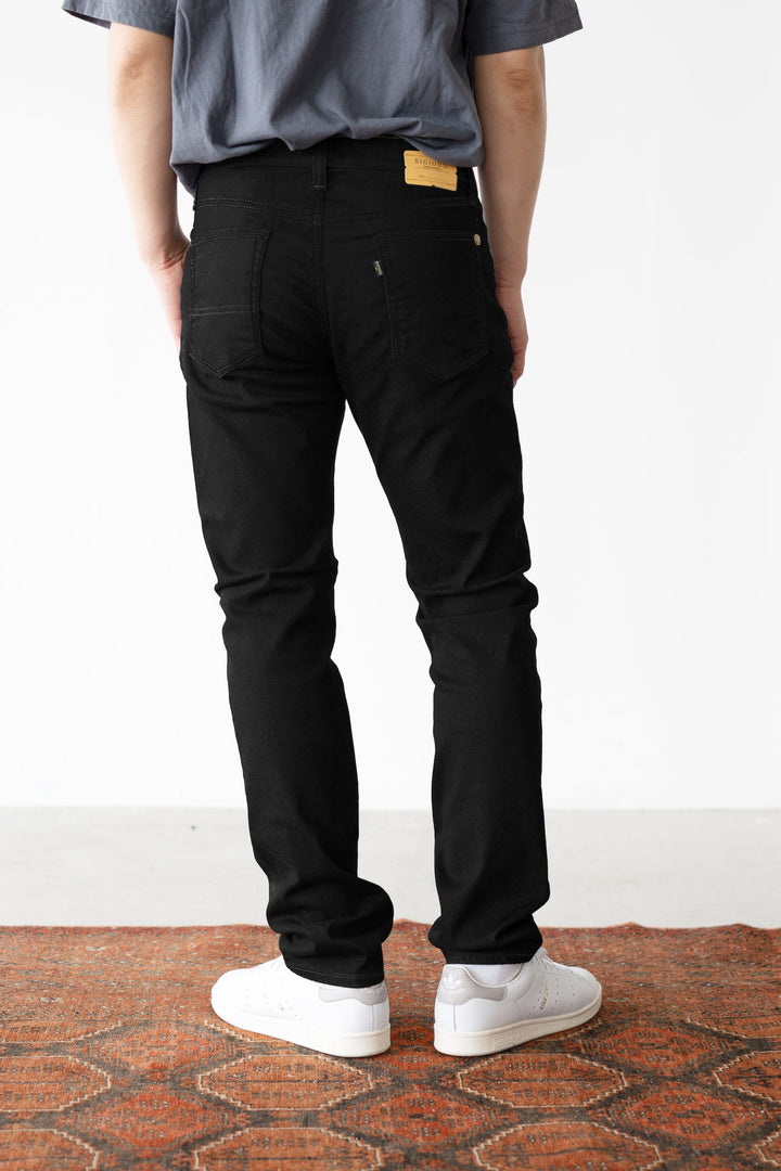 BJM105F Black side