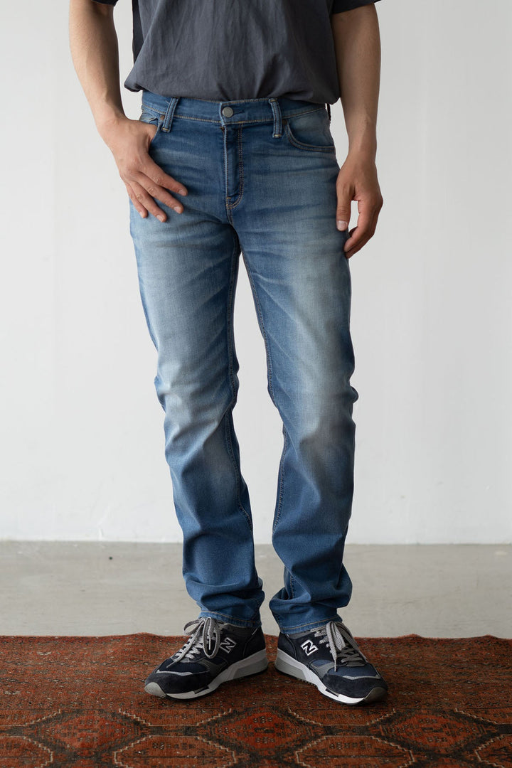 BJM105F Mid Wash front