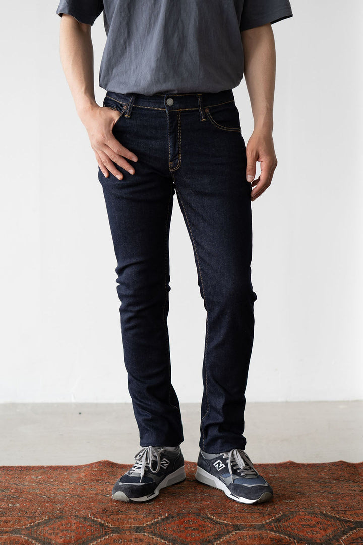 BJM305F Skinny front