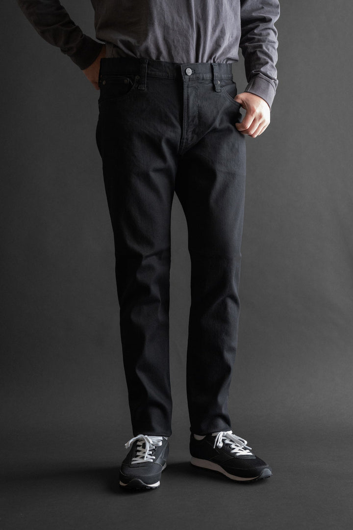 MMM134J Black Carrot Leg front