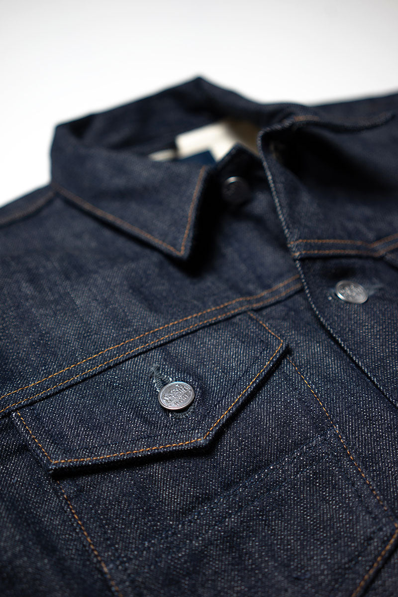 R609 styling